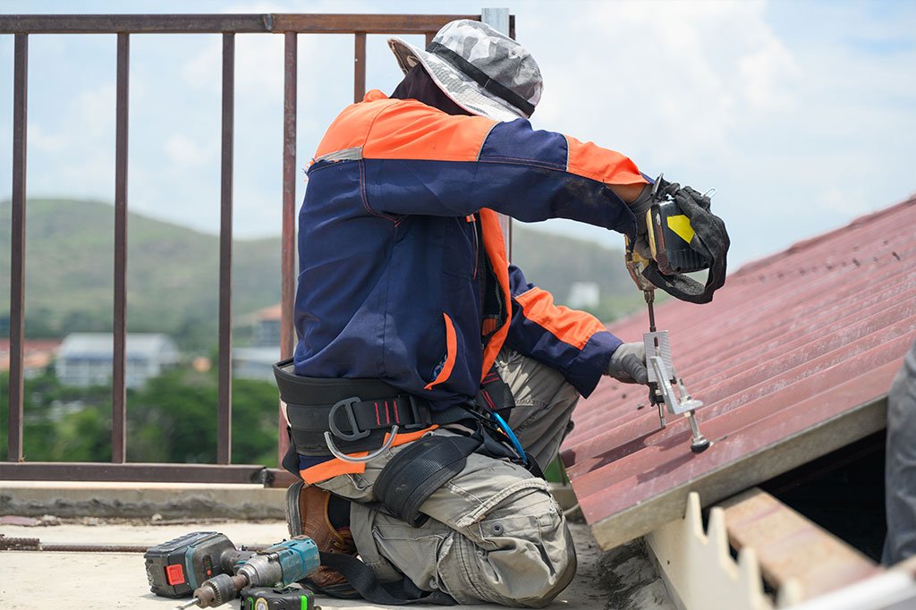 Roof repair experts in Milton, FL